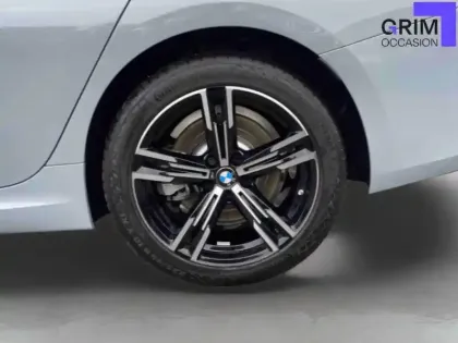 Photo 15 BMW Serie 3 330e 292 ch BVA8