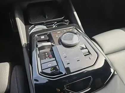 Photo 11 BMW Serie 5 520d 197 ch BVA8