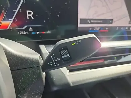 Photo 23 BMW Serie 5 520d 197 ch BVA8