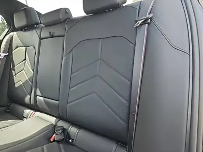 Photo 42 BMW Serie 5 520d 197 ch BVA8