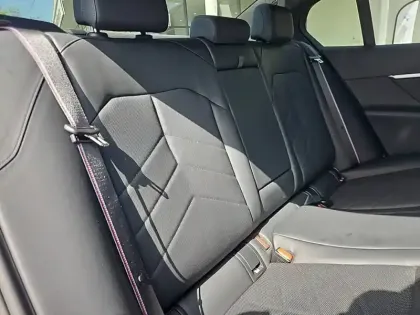 Photo 45 BMW Serie 5 520d 197 ch BVA8