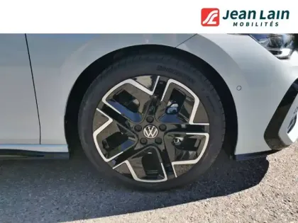 Photo 8 Volkswagen Golf  1.5 eTSI EVO2 150 DSG7