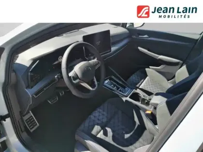 Photo 10 Volkswagen Golf  1.5 eTSI EVO2 150 DSG7