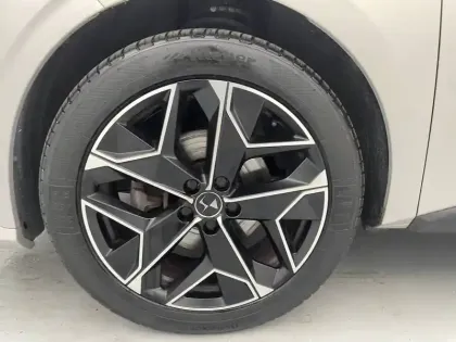 Photo 45 DS DS 4  PureTech 130 EAT8