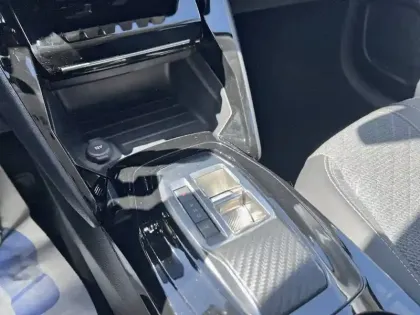 Photo 15 Peugeot 208  Hybrid 110 ch e-DCS6