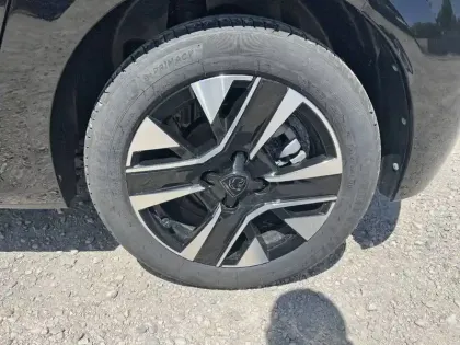 Photo 10 Peugeot 208  Hybrid 110 ch e-DCS6