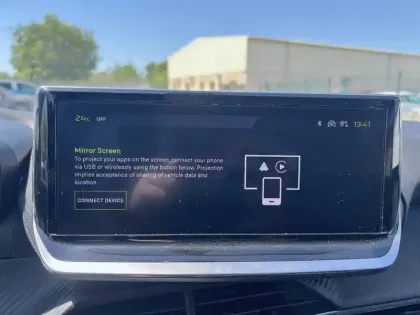 Photo 13 Peugeot 208  Hybrid 110 ch e-DCS6