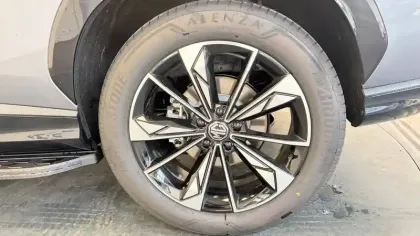 Photo 5 Mg EHS  1.5T PHEV 272 ch
