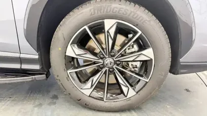 Photo 11 Mg EHS  1.5T PHEV 272 ch