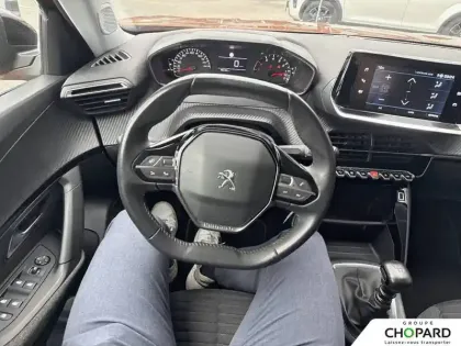 Photo 16 Peugeot 2008  PureTech 100 S&S BVM6