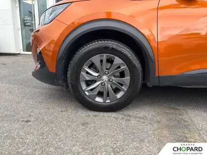 Photo 11 Peugeot 2008  PureTech 100 S&S BVM6