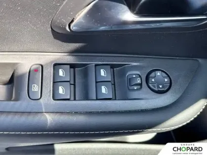 Photo 23 Peugeot 208  Hybrid 100 e-DCS6