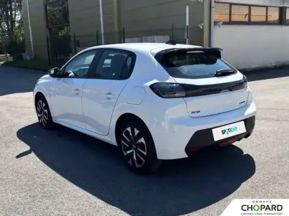 Photo 34 Peugeot 208  Hybrid 100 e-DCS6