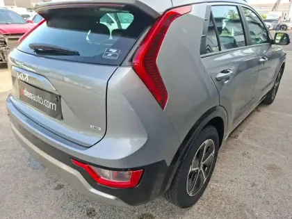 Photo 13 Kia Niro  1.6 GDi 141 ch HEV DCT6