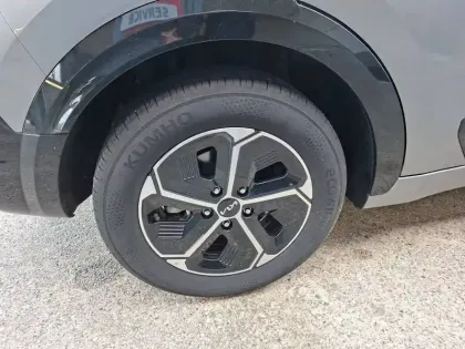 Photo 12 Kia Niro  1.6 GDi 141 ch HEV DCT6