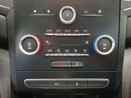 Photo 26 Renault Megane Mégane IV Berline Blue dCi 115 EDC