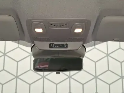 Photo 38 Renault Megane Mégane IV Berline Blue dCi 115 EDC