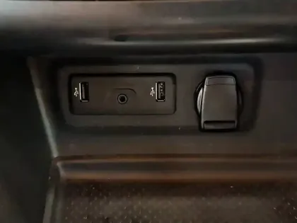 Photo 30 Renault Megane Mégane IV Berline Blue dCi 115 EDC