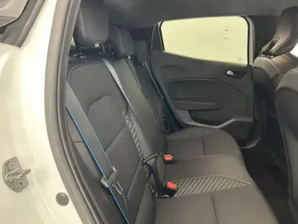 Photo 24 Renault Clio  E-Tech full hybrid 145