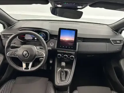 Photo 37 Renault Clio  E-Tech full hybrid 145