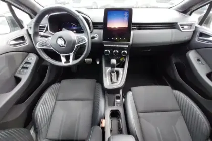 Photo 8 Renault Clio  E-Tech full hybrid 145