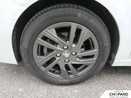 Photo 11 Peugeot 208  PureTech 100 S&S BVM6