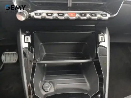 Photo 14 Peugeot 208  Electrique 50 kWh 136ch