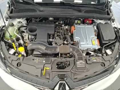 Photo 12 Renault Clio  E-Tech hybride 145