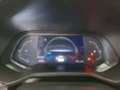 Photo 20 Renault Clio  E-Tech hybride 145