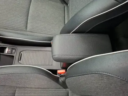 Photo 22 Renault Clio  E-Tech hybride 145