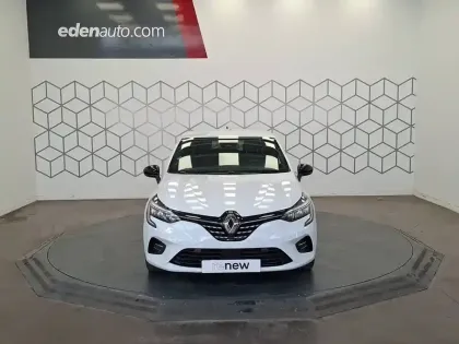 Photo 7 Renault Clio  E-Tech hybride 145