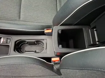 Photo 23 Renault Clio  E-Tech hybride 145