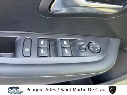 Photo 11 Peugeot 208  Hybrid 100 e-DCS6