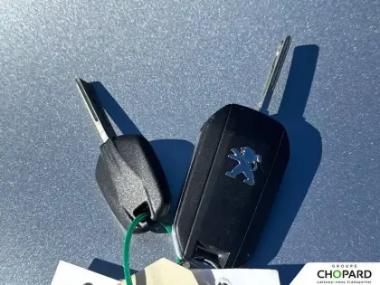Photo 19 Peugeot 208  PureTech 75 S&S BVM5