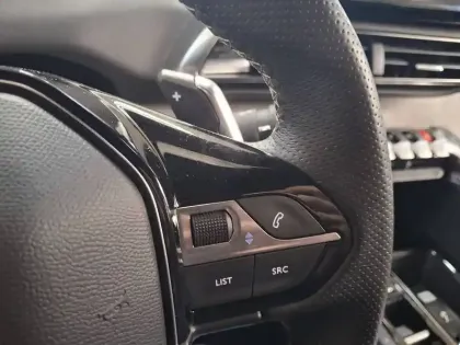 Photo 23 Peugeot 3008  Hybrid 225 e-EAT8