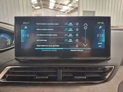 Photo 28 Peugeot 3008  Hybrid 225 e-EAT8