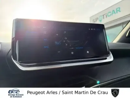 Photo 17 Peugeot 2008  Hybrid 145 e-DCS6