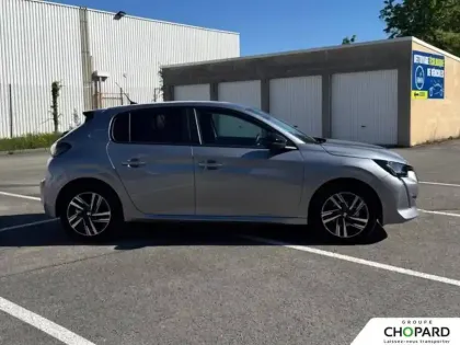 Photo 35 Peugeot 208  PureTech 75 S&S BVM5