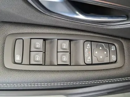 Photo 26 Renault Scenic  TCe 115 FAP