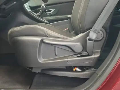 Photo 25 Renault Scenic  TCe 115 FAP