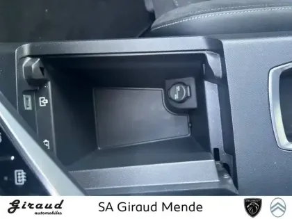 Photo 31 Peugeot 3008  Electrique 210 ch 73 kWh