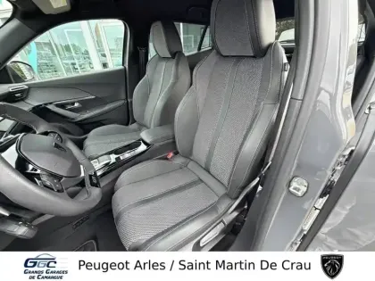 Photo 8 Peugeot 2008  Hybrid 145 e-DCS6