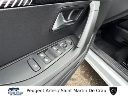 Photo 15 Peugeot 2008  Hybrid 145 e-DCS6