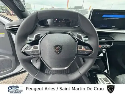 Photo 16 Peugeot 2008  Hybrid 145 e-DCS6