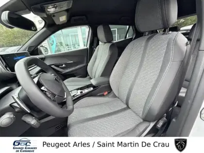 Photo 8 Peugeot 2008  Hybrid 145 e-DCS6