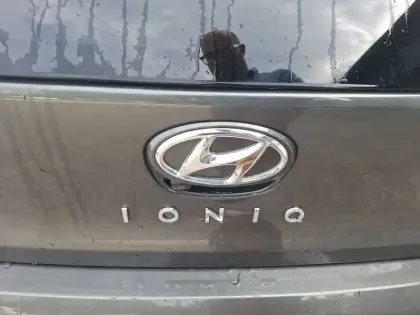 Photo 22 Hyundai Ioniq  Hybrid 141 ch