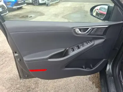 Photo 27 Hyundai Ioniq  Hybrid 141 ch