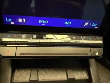 Photo 31 Renault Scenic  E-Tech électrique 220 ch grande autonomie