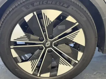 Photo 17 Renault Scenic  E-Tech électrique 220 ch grande autonomie