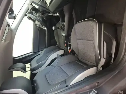 Photo 36 Renault Captur  mild hybrid 140